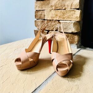 Christian Louboutin Nude Peeptoe Heel 39.5